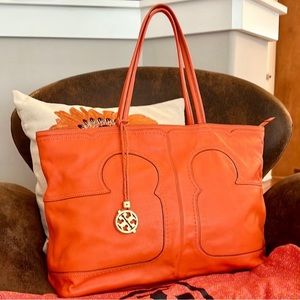 TORY BURCH TOTE AMALIE ORANGE LEATHER LARGE T LOGO…PRE-LOVED Bag